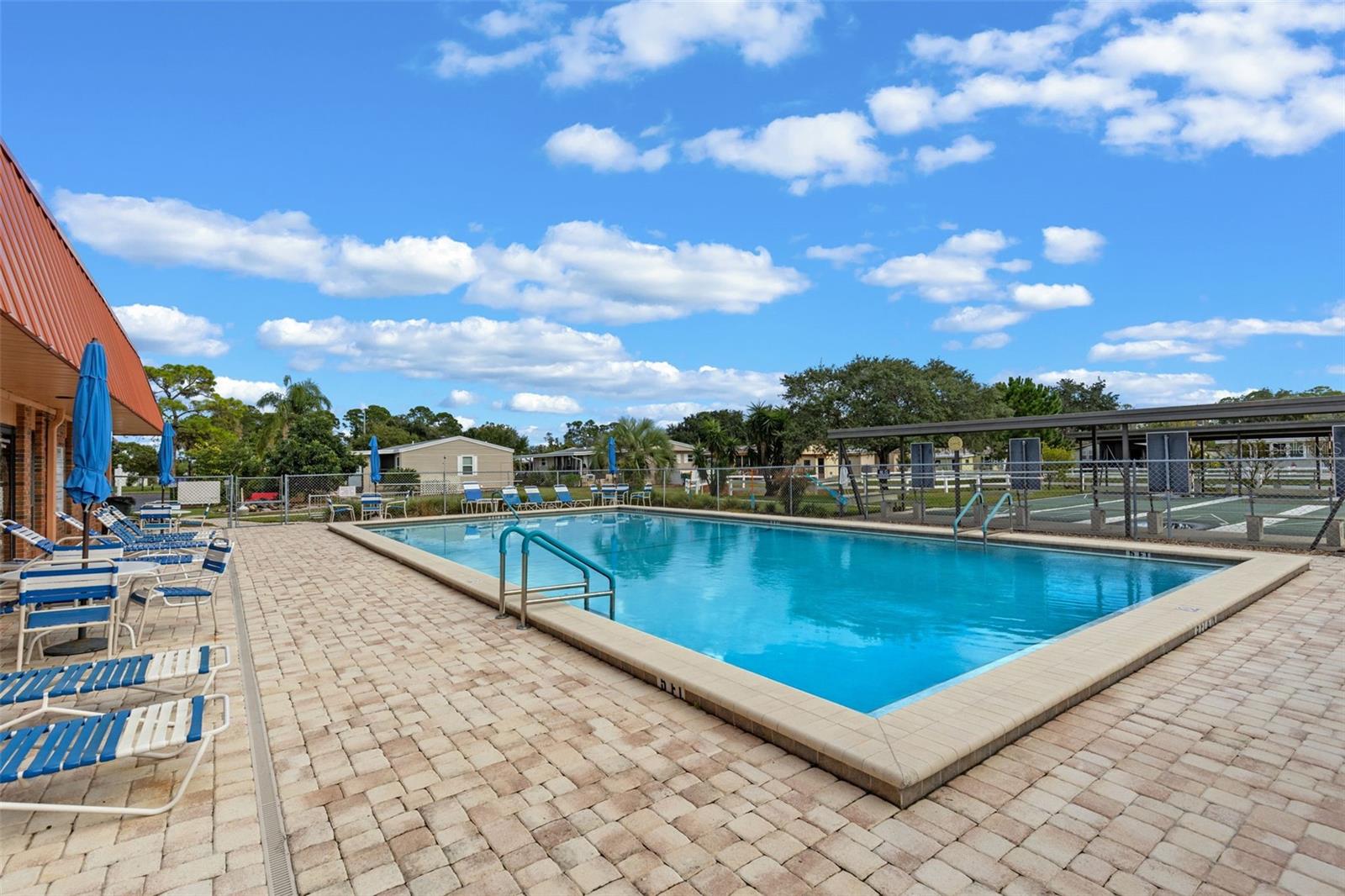 TAVARES FOX RUN MOBILE HOME - Residential