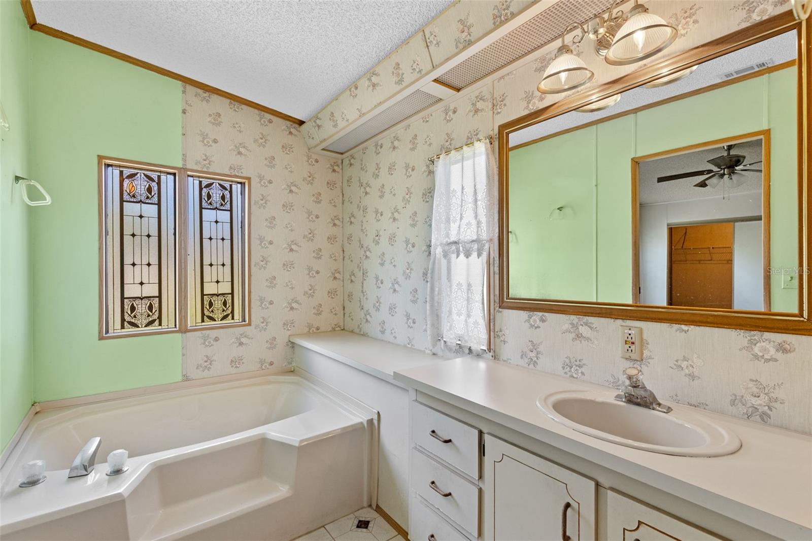 TAVARES FOX RUN MOBILE HOME - Residential