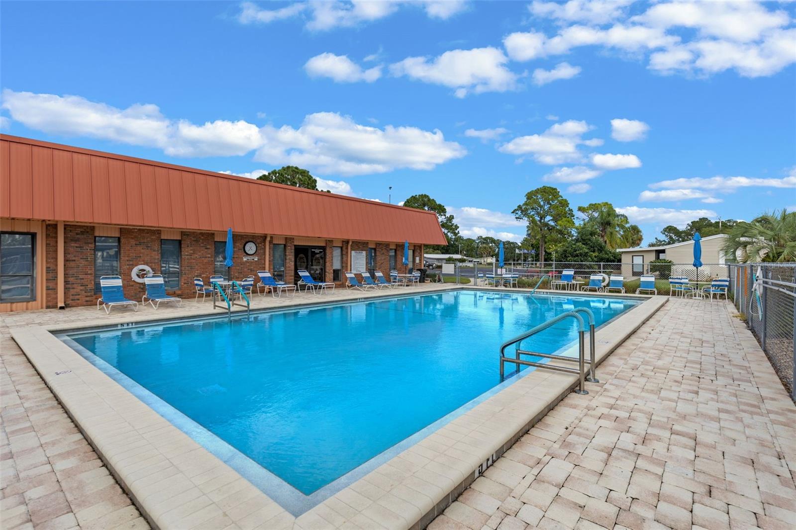 TAVARES FOX RUN MOBILE HOME - Residential