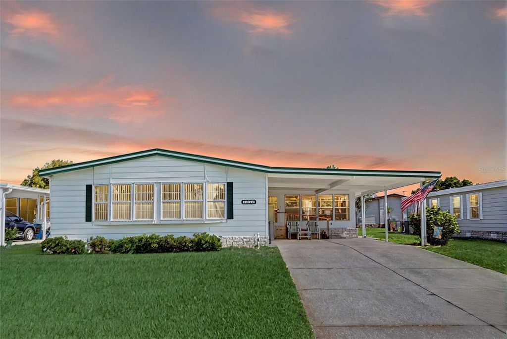 Photo of 3026 Myakka River Road, Tavares, FL 32778 (MLS # G5105116)