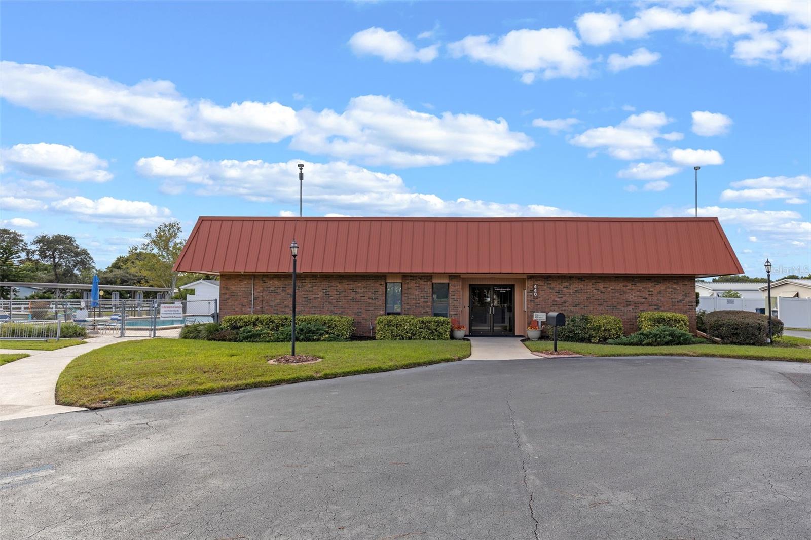 TAVARES FOX RUN MOBILE HOME - Residential