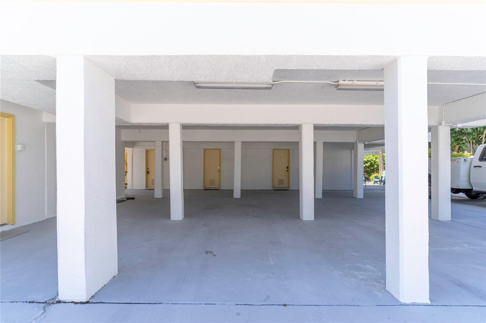 SANDPIPER SANDS CONDO - Residential