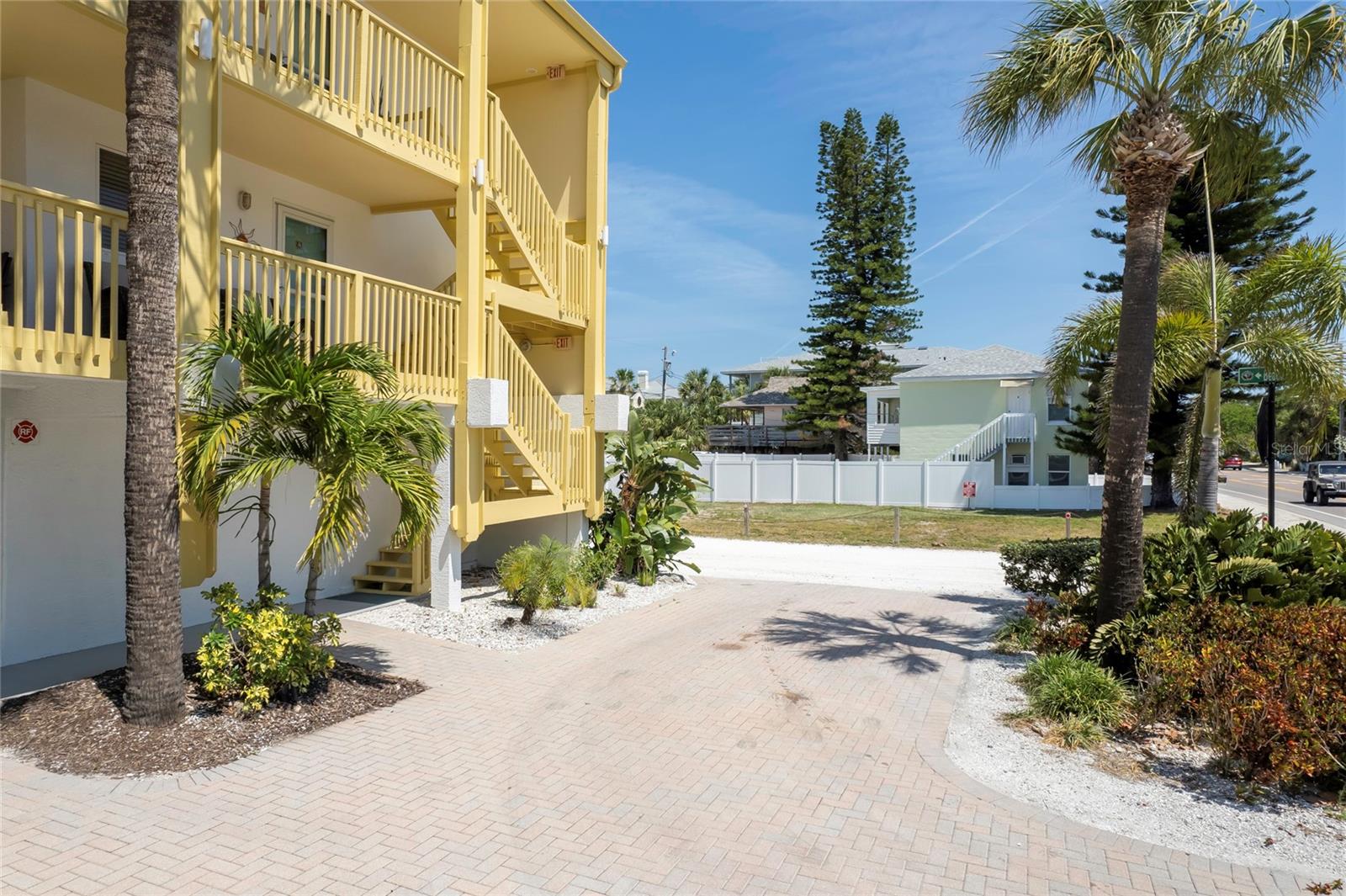 SANDPIPER SANDS CONDO - Residential