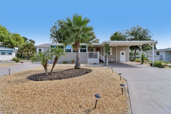 2745 VINDALE RD, TAVARES, FL 32778 - Image b80c4f7ea77e47031a35dde9cdefdda6/2600435458