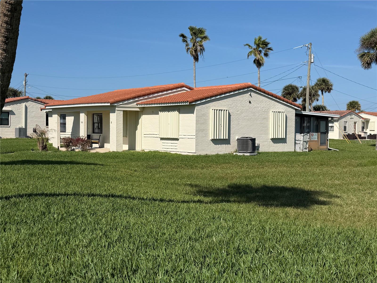 787 FLAMINGO DRIVE B