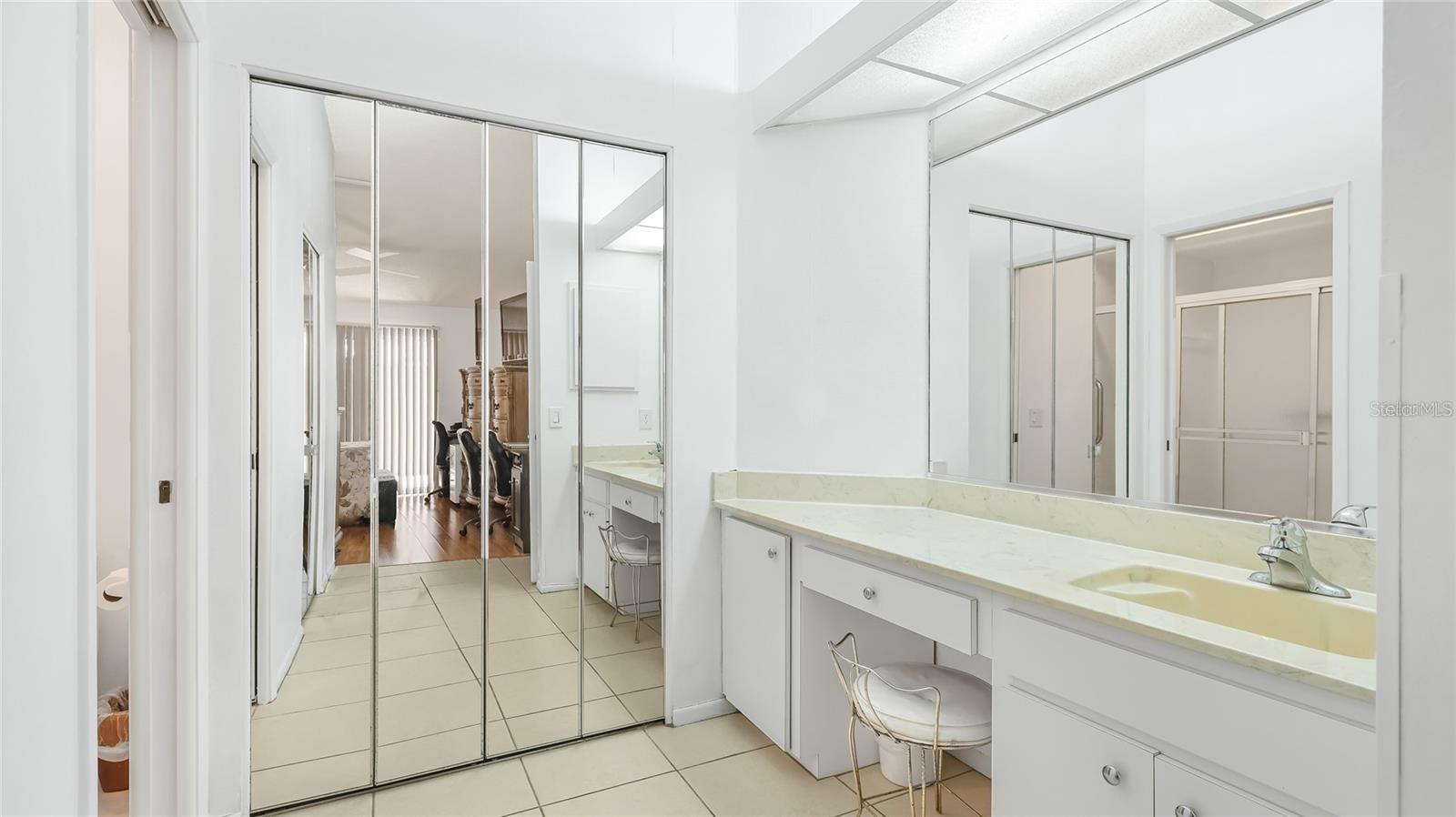GARDEN LAKES COURTYARD - Residential Lease