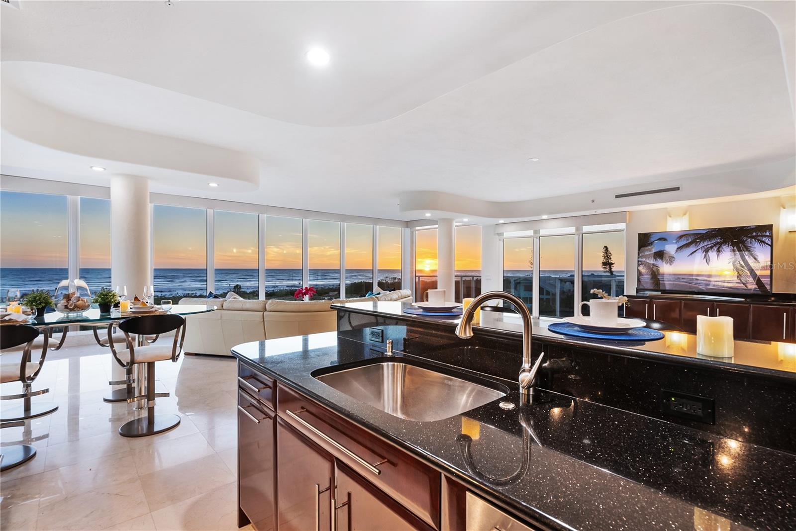 SARASOTA BEACH - Residential