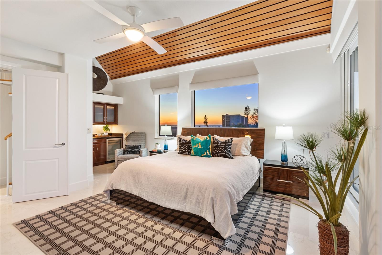 SARASOTA BEACH - Residential