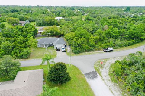 Photo of 553 Garfield Avenue NE, Lake Placid, FL 33852 (MLS # L4956214)