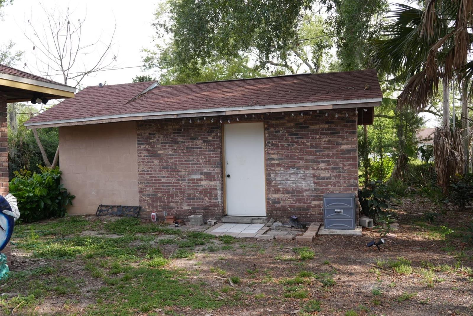 1022 LAMPLIGHTER LANE
