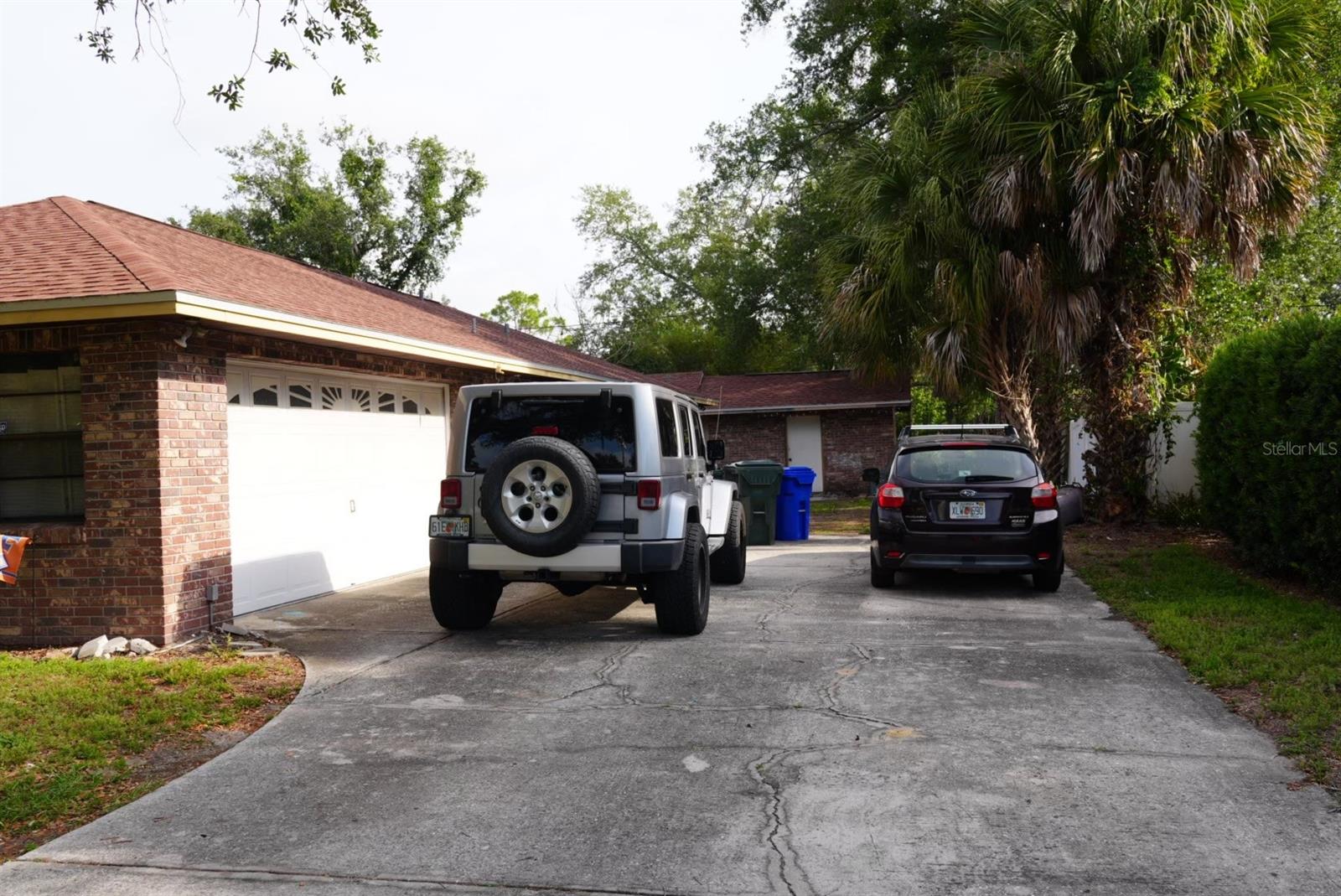 1022 LAMPLIGHTER LANE