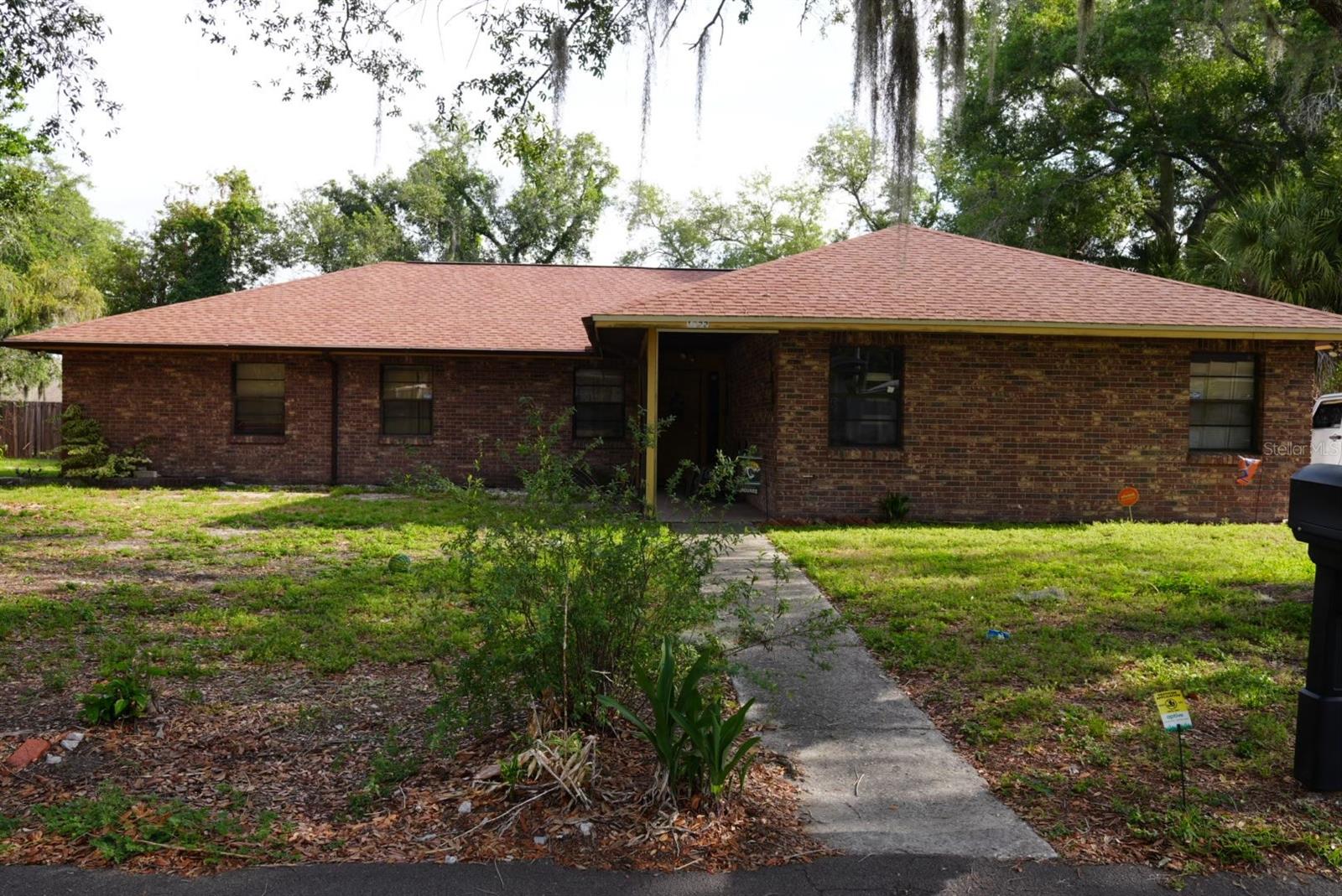 1022 LAMPLIGHTER LANE