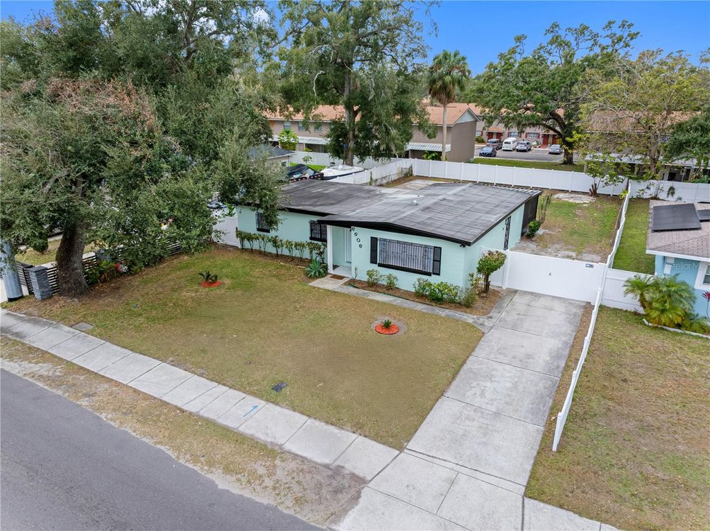 Photo of 6606 N 30th Street, Tampa, FL 33610 (MLS # TB8467960)