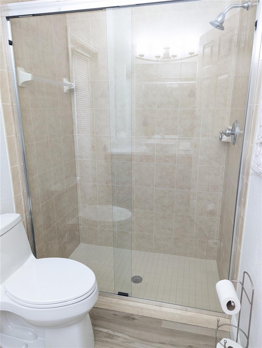 SEVEN OAKS PRCL S-4A S-4B S-5B - Residential Lease