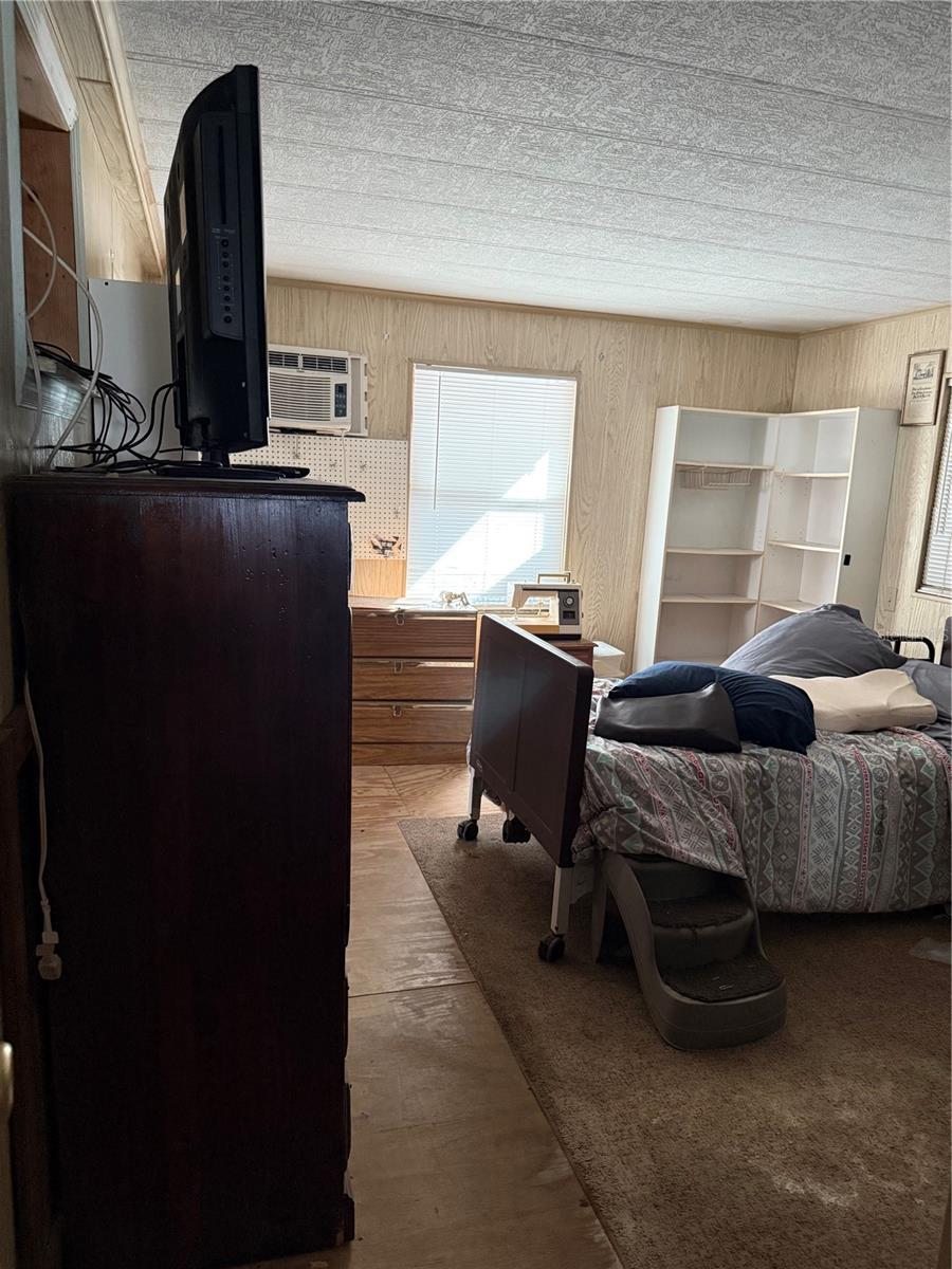 SHADY OAKS MOBILE MODULAR ESTATES - Residential