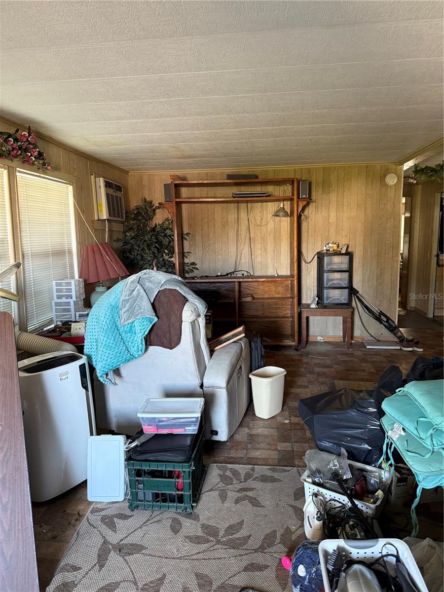 SHADY OAKS MOBILE MODULAR ESTATES - Residential