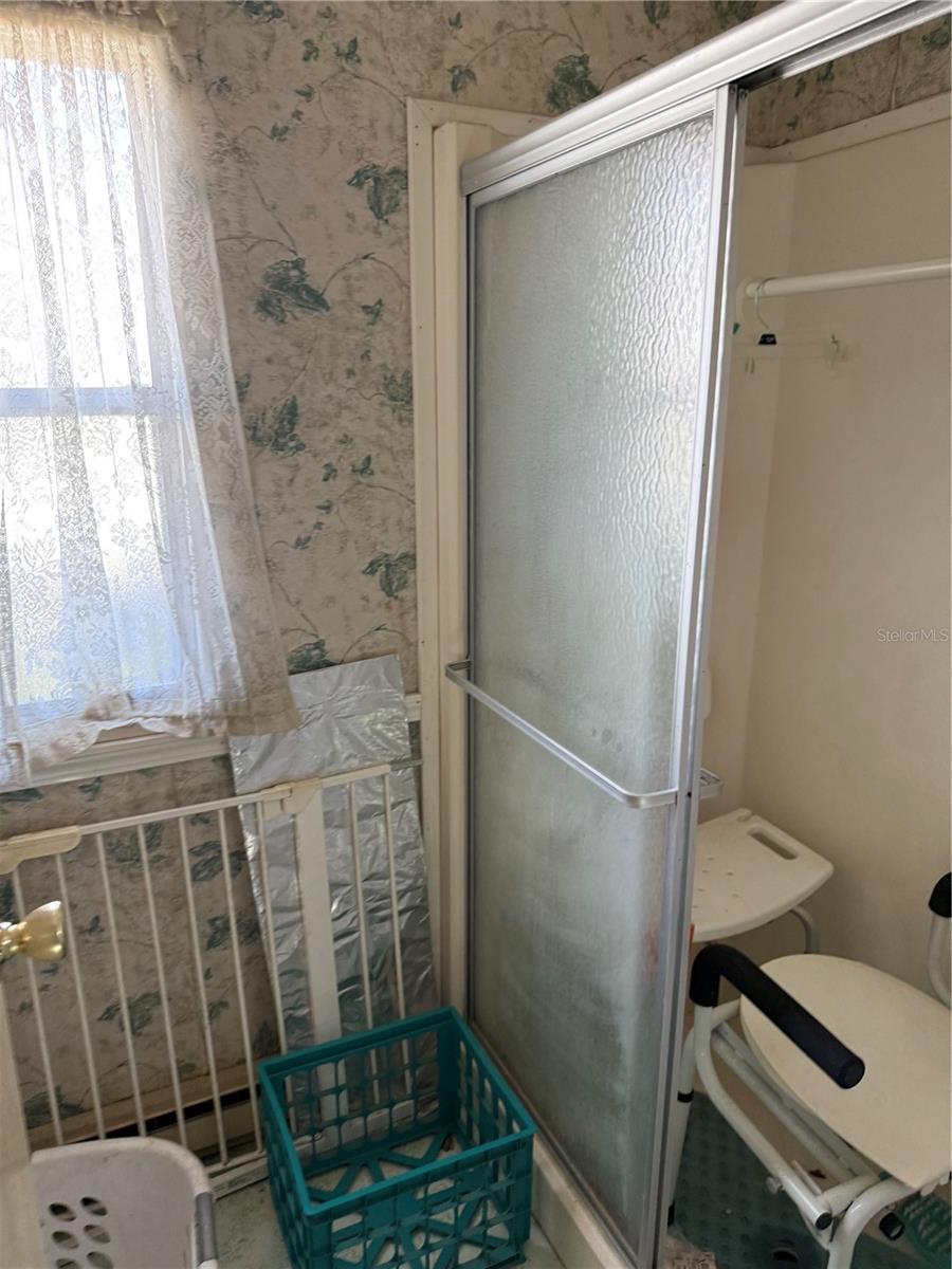 SHADY OAKS MOBILE MODULAR ESTATES - Residential