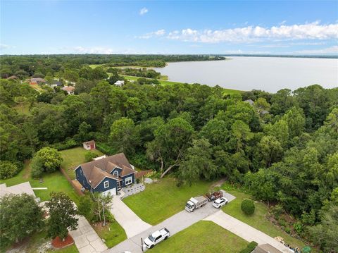 A home in DEBARY