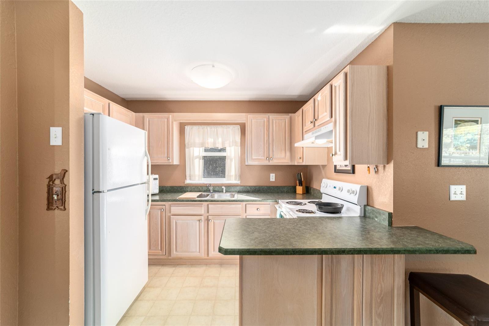 ROLLING MDWS - Residential