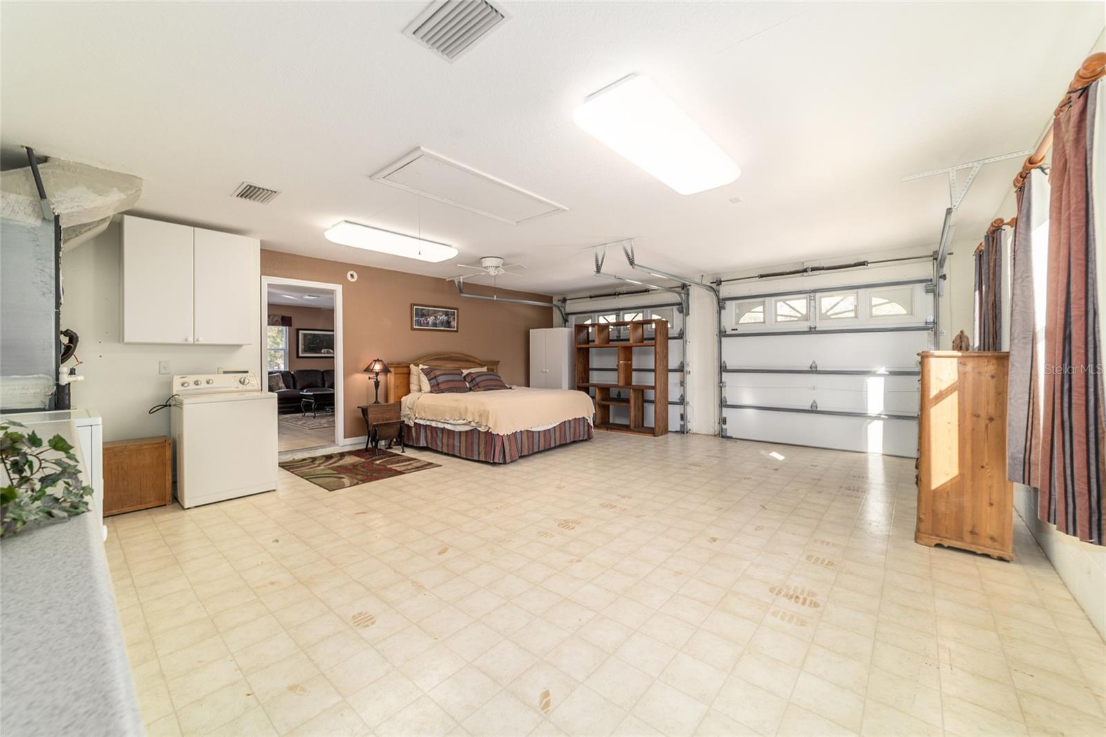 ROLLING MDWS - Residential