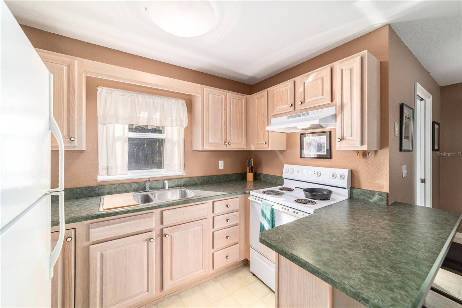 ROLLING MDWS - Residential