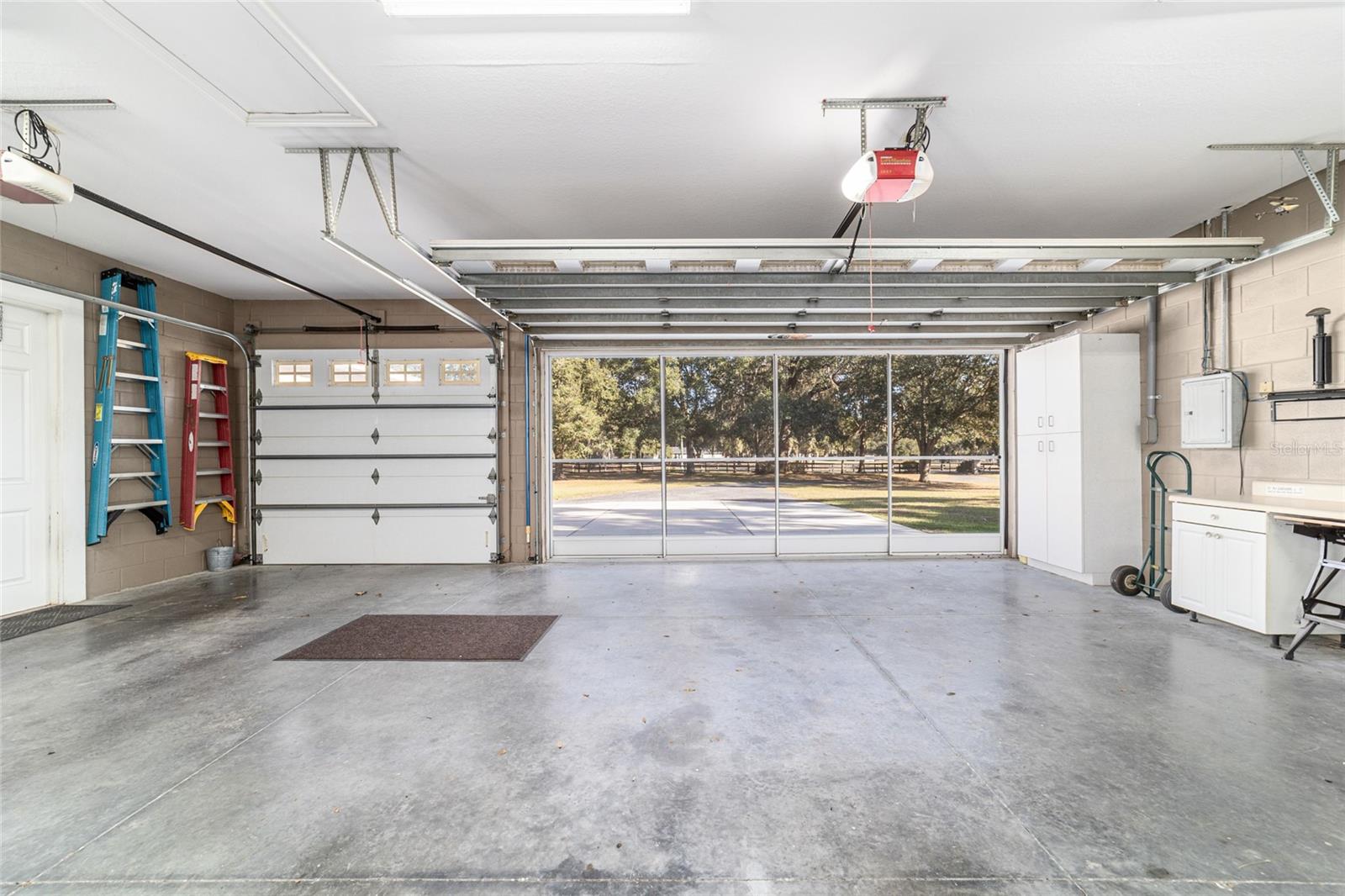 ROLLING MDWS - Residential