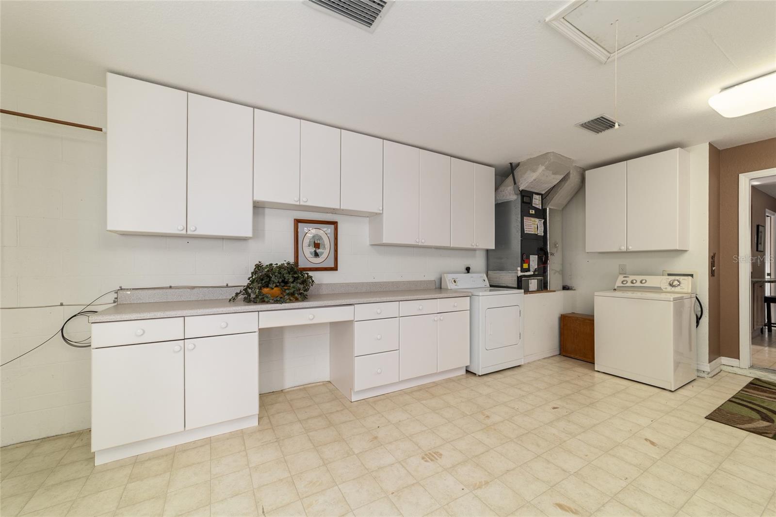 ROLLING MDWS - Residential