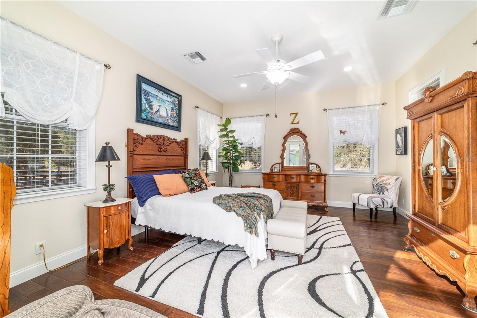 ROLLING MDWS - Residential