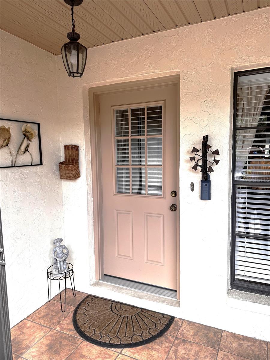 LAUREL HOLLOW - Residential