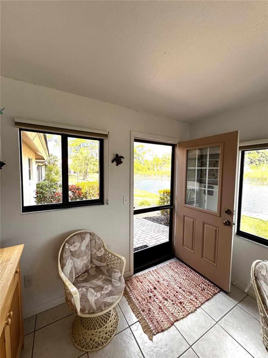 LAUREL HOLLOW - Residential