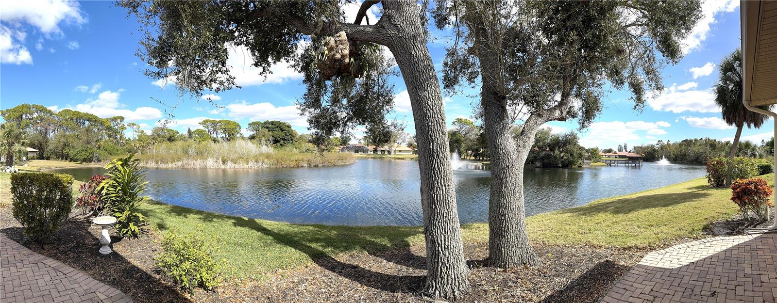 LAUREL HOLLOW - Residential