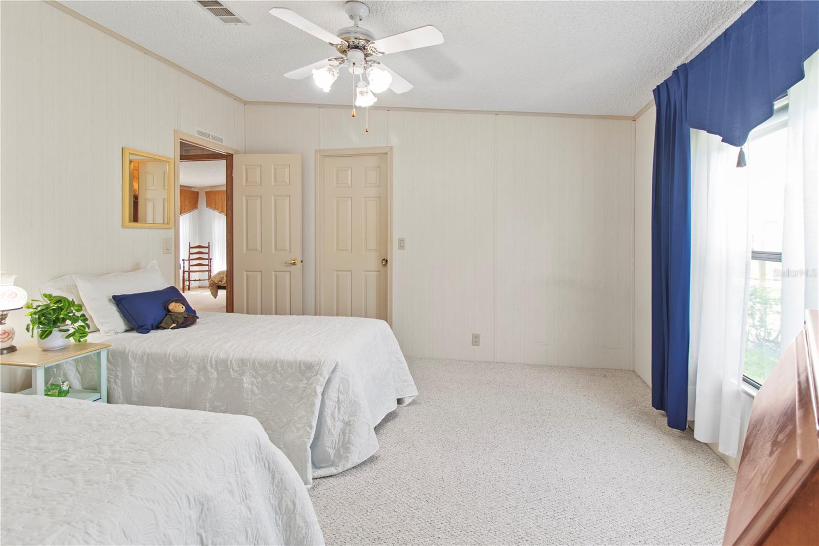 RIDGEWOOD OAKS PH II & III - Residential