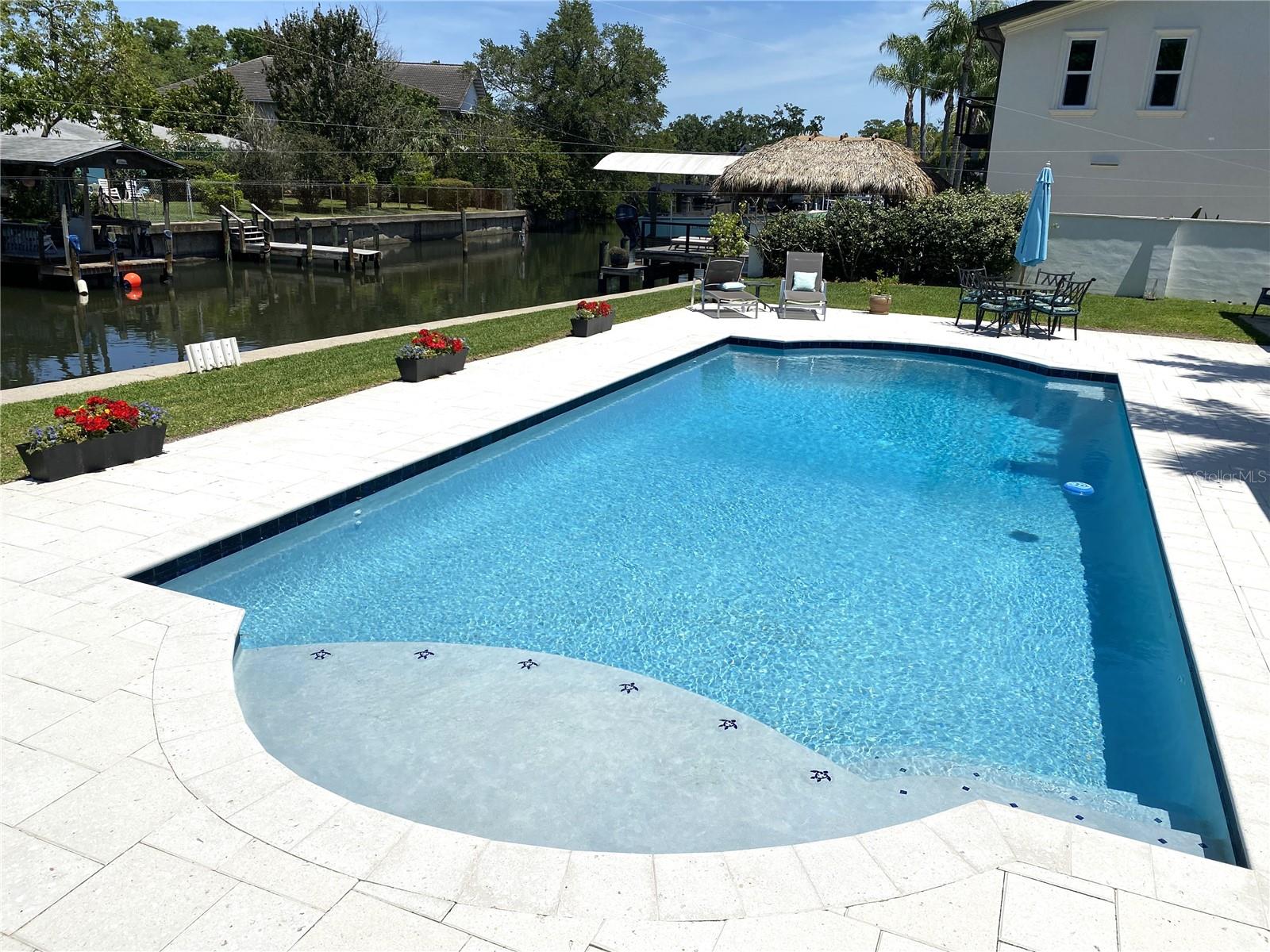 648 GENEVA PLACE