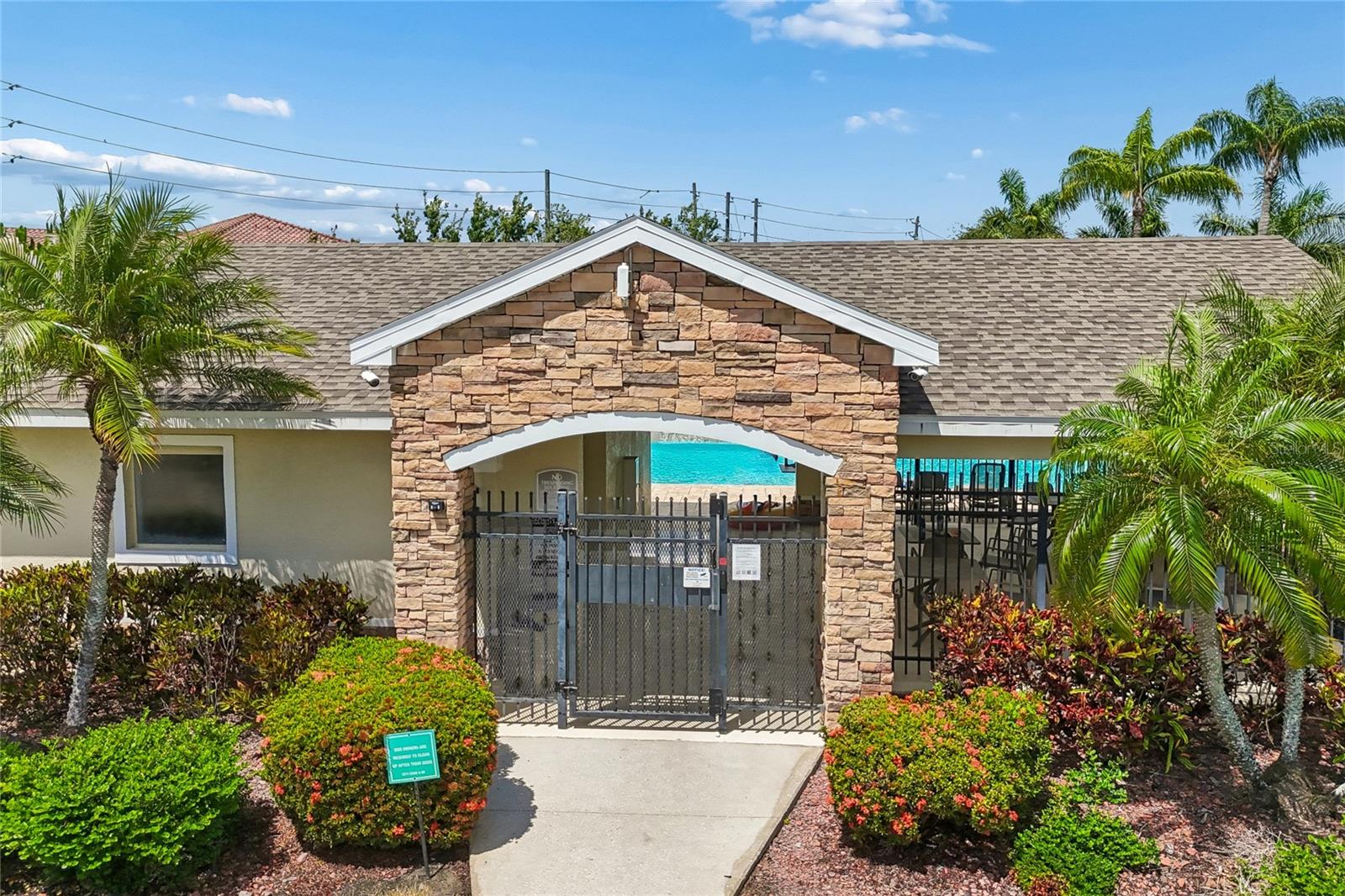 BAY BREEZE COVE - Residential