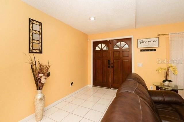 313 SE WALLACE TERRACE