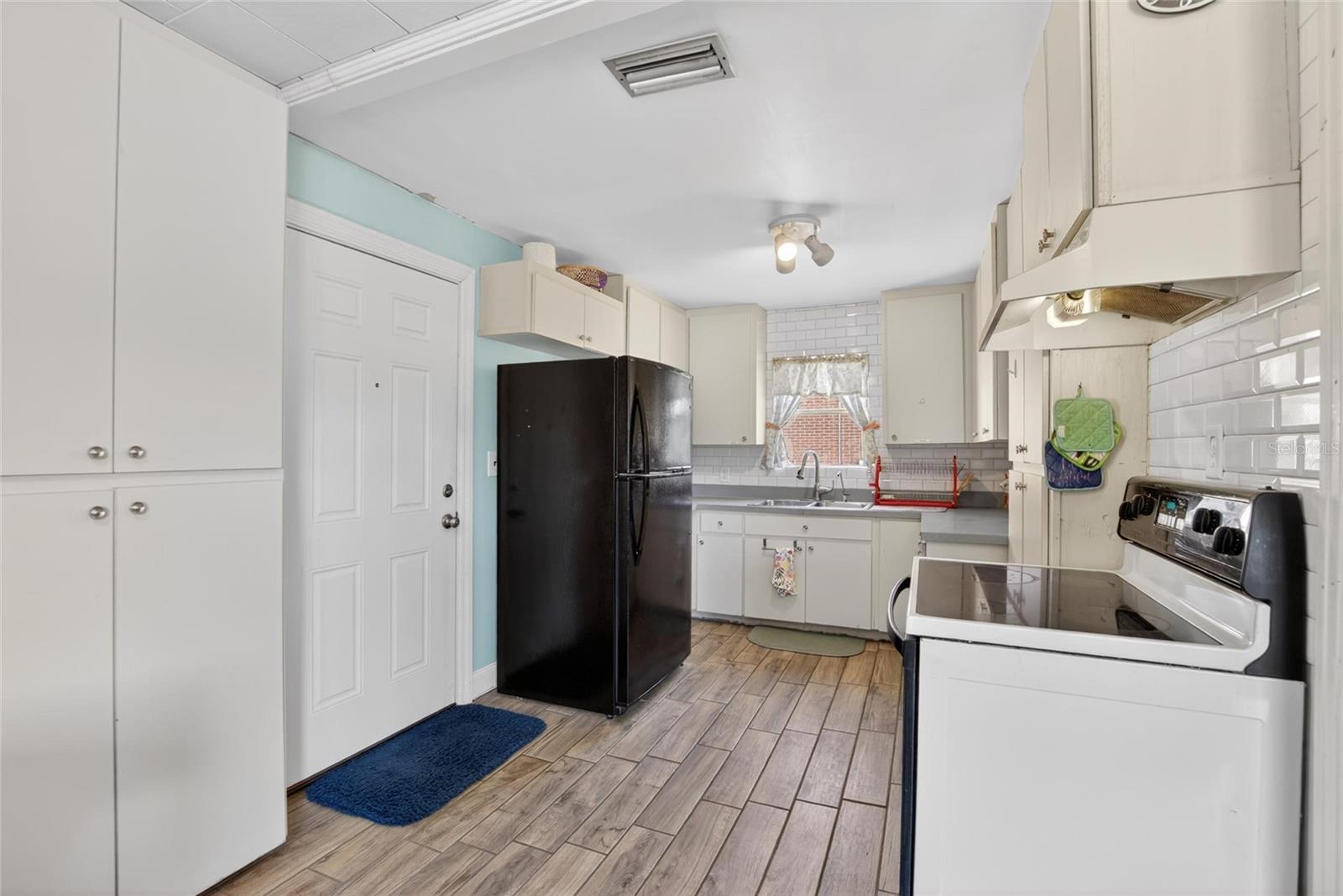 UNPLATTED - Residential