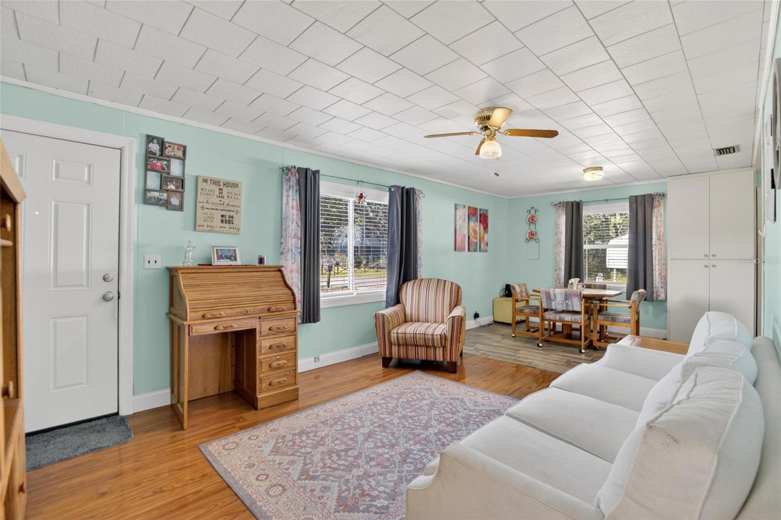 2102 COLUMBUS DRIVE