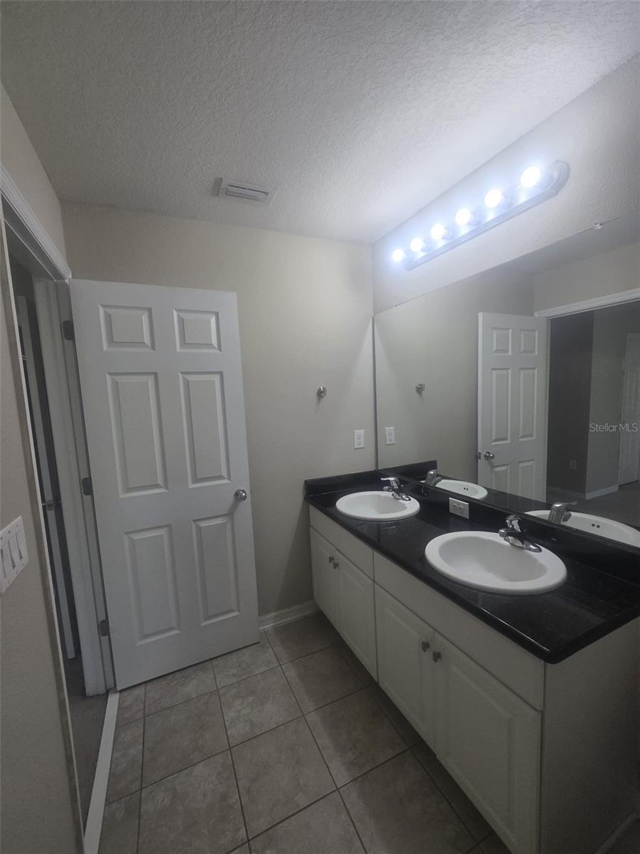 OAK CREEK PRCL 3 - Residential Lease