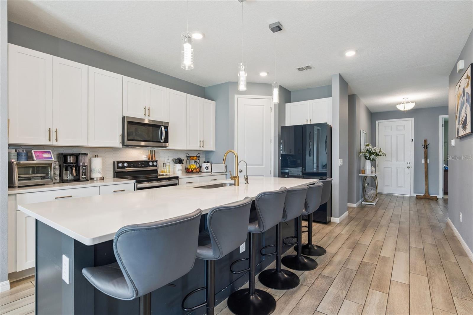 HAMPTON OAKS - Residential