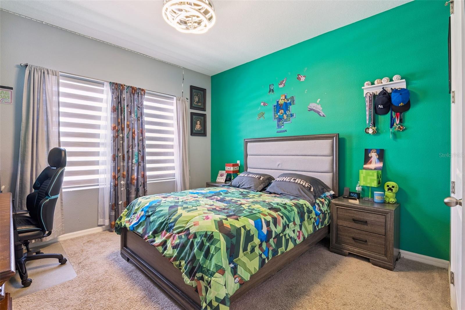 HAMPTON OAKS - Residential