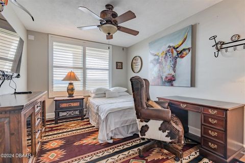 A home in DAYTONA BEACH