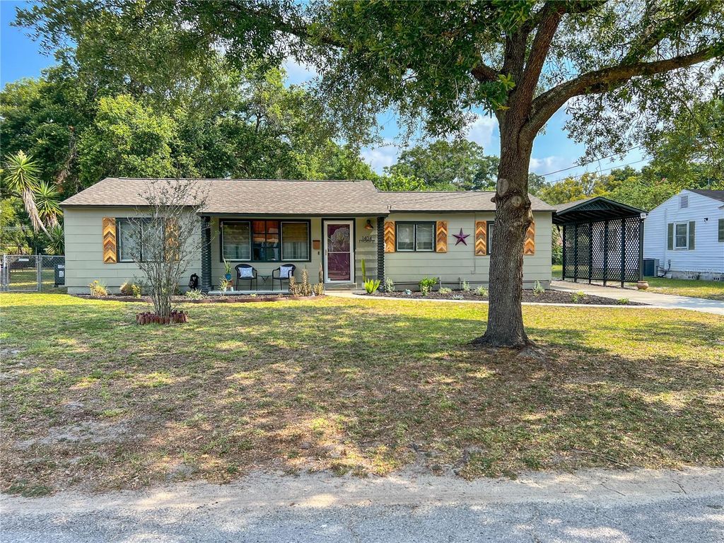 Photo of 1404 E North Street, Tampa, FL 33604 (MLS # T3526091)