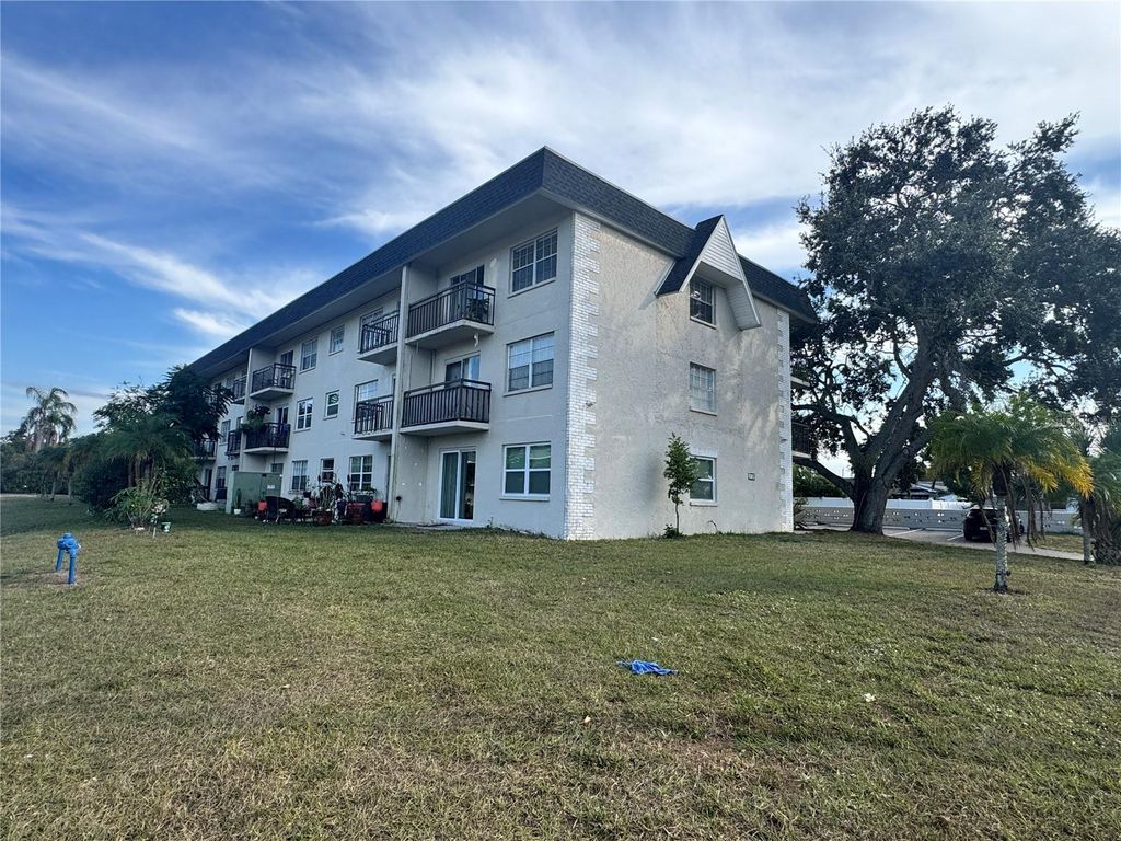 Photo of 1185 58th Street N, St Petersburg, FL 33710 (MLS # TB8413488)