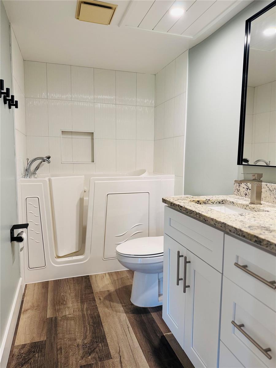 QUAIL FOREST CLUSTER HOMES - Residential Lease