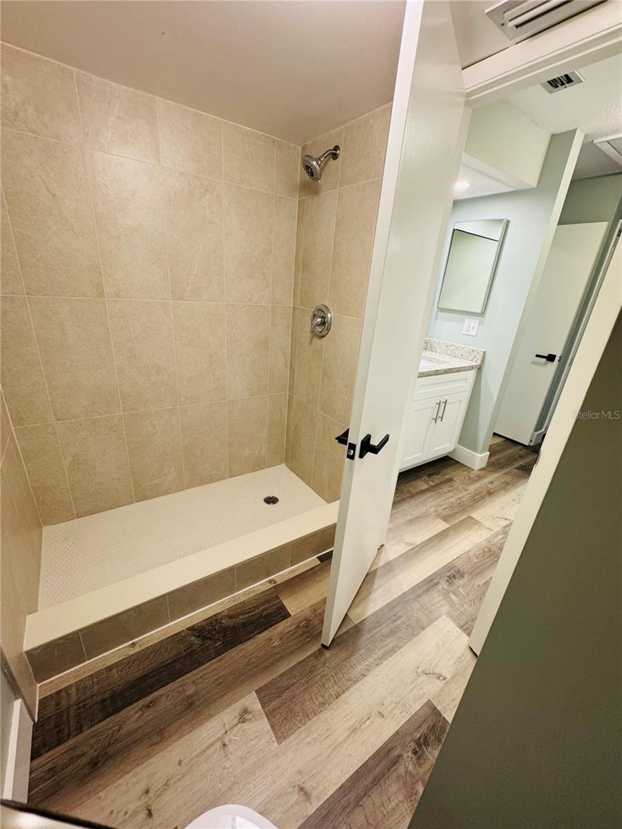 QUAIL FOREST CLUSTER HOMES - Residential Lease