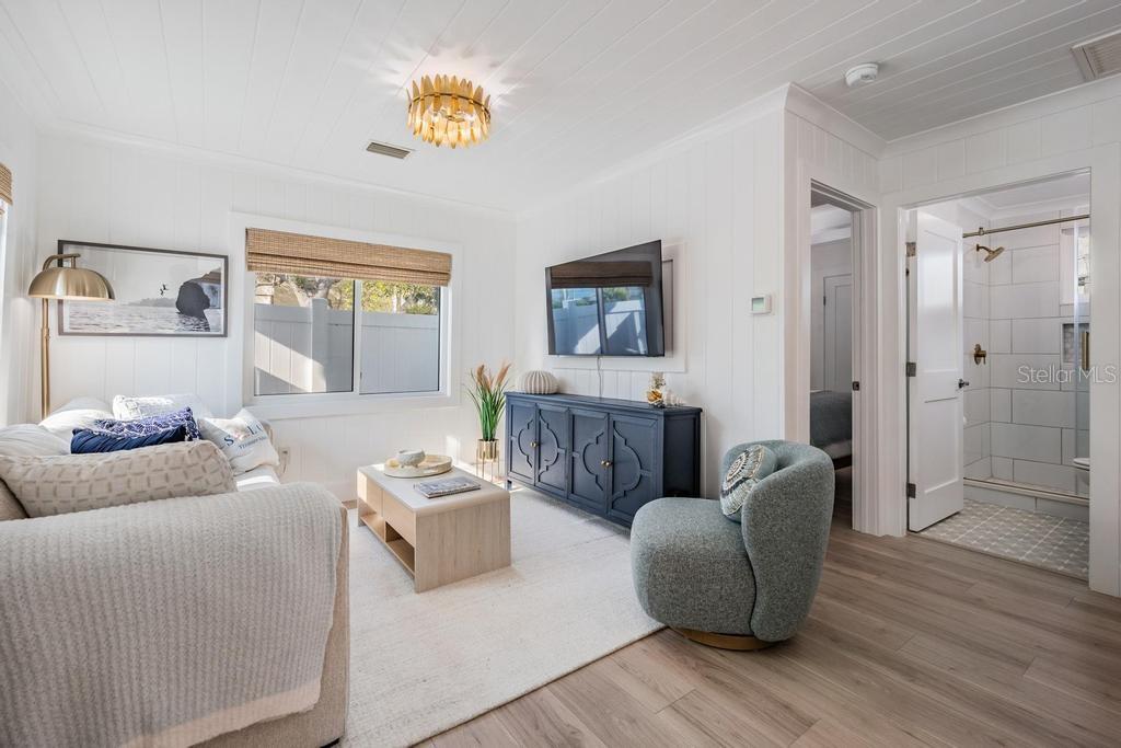 PENGUIN CABANA SUB - Residential