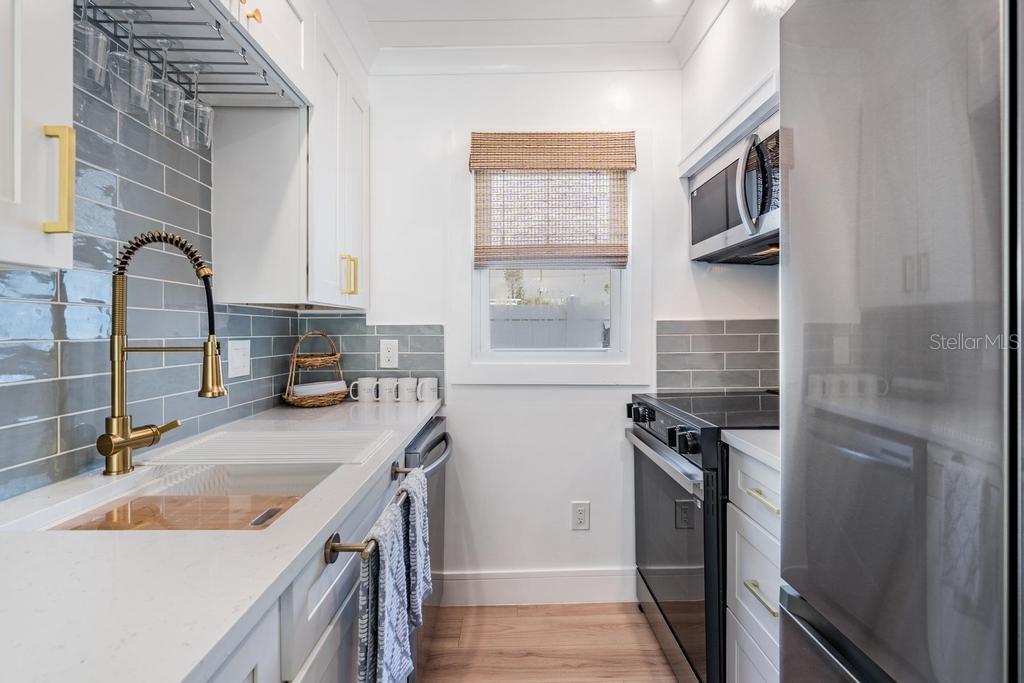 PENGUIN CABANA SUB - Residential