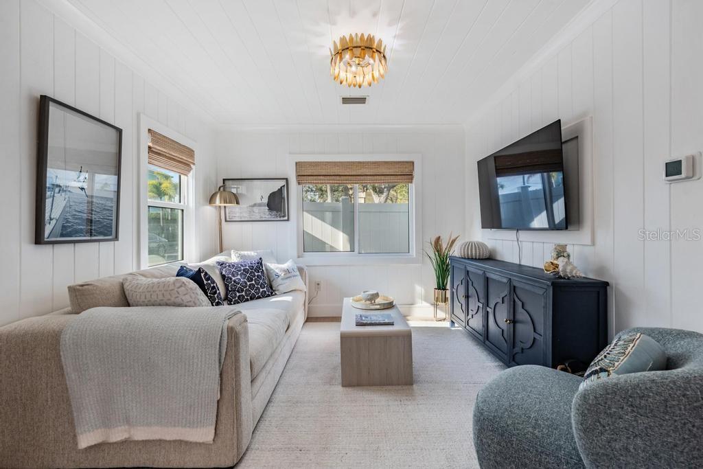 PENGUIN CABANA SUB - Residential