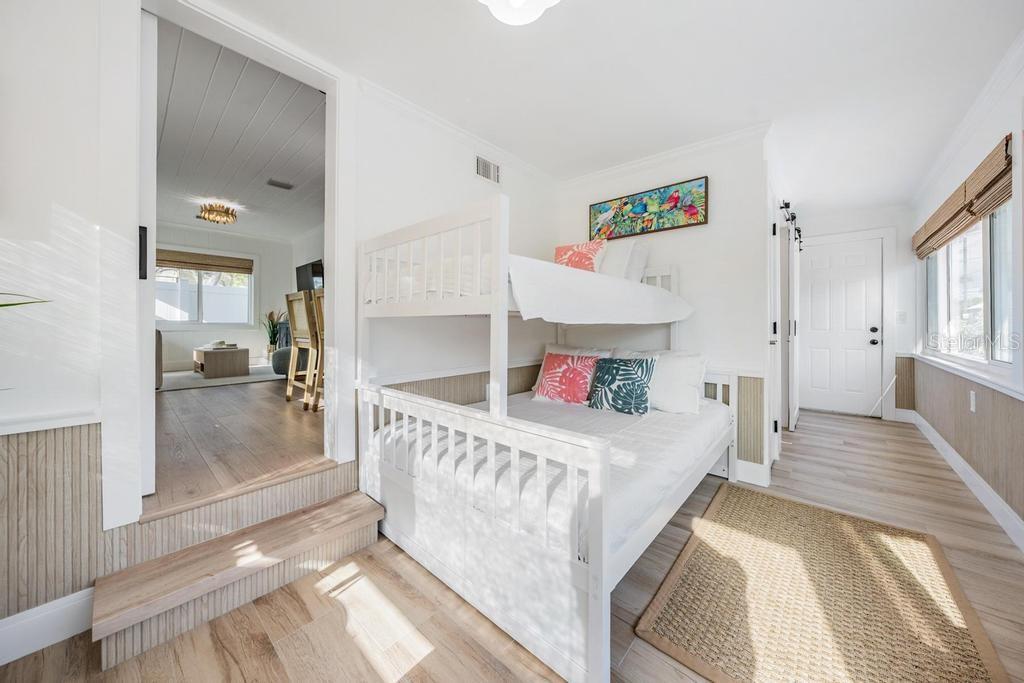 PENGUIN CABANA SUB - Residential