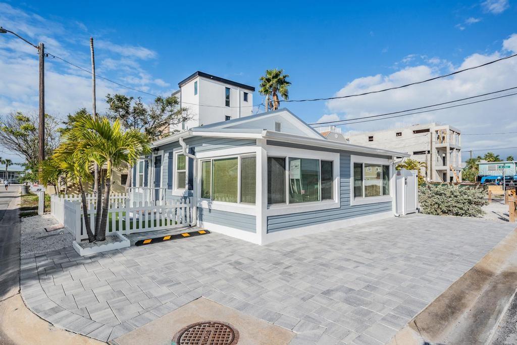 PENGUIN CABANA SUB - Residential